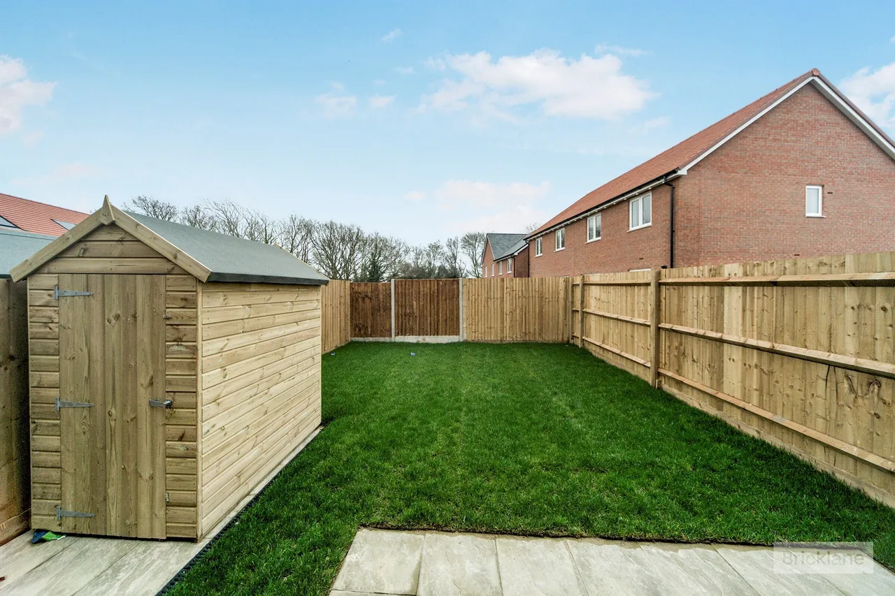 Funnell Drive, Stone Cross, BN24, photo 9