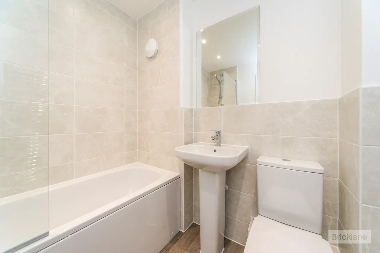 Funnell Drive, Stone Cross, BN24, photo 7