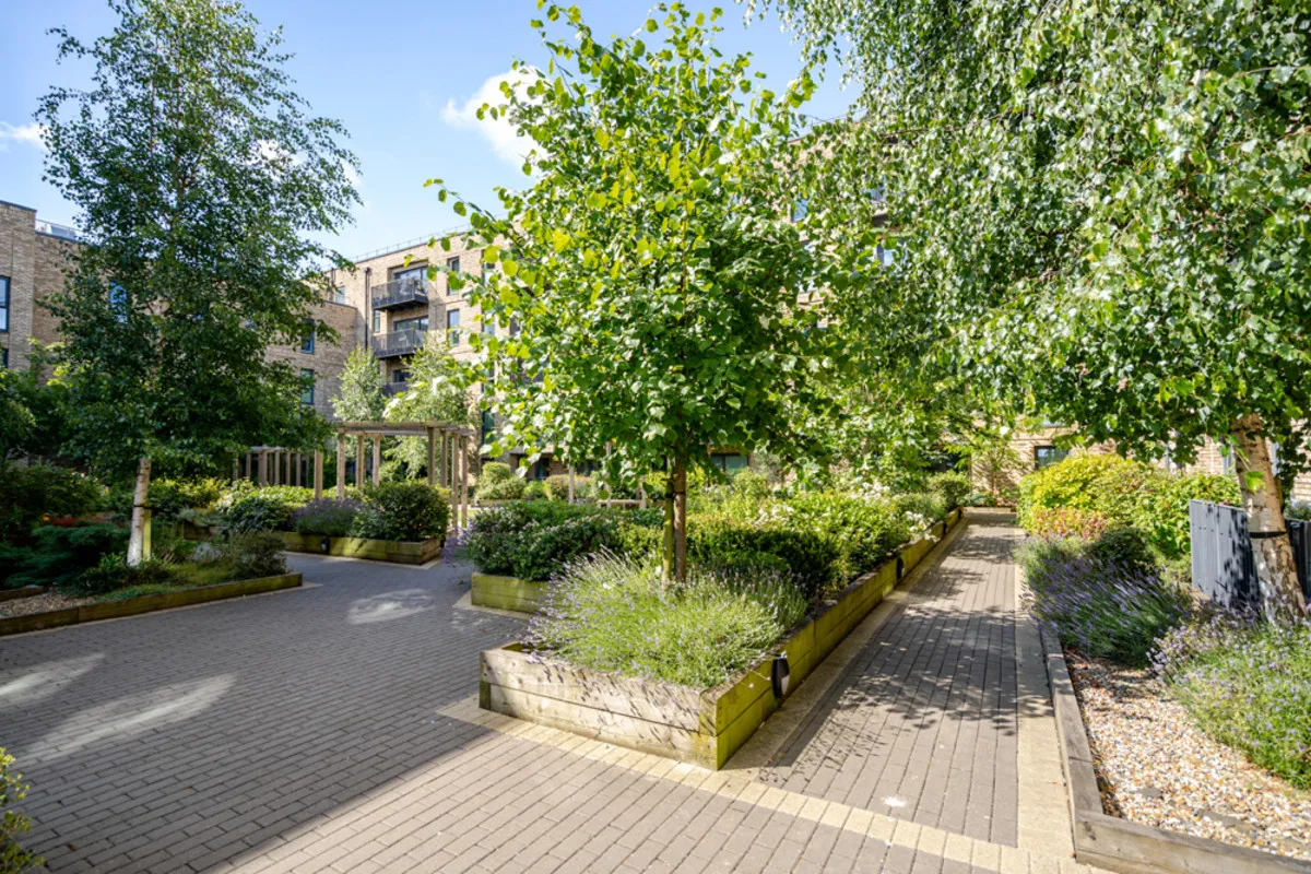 Milton Keynes, MK9, photo 13