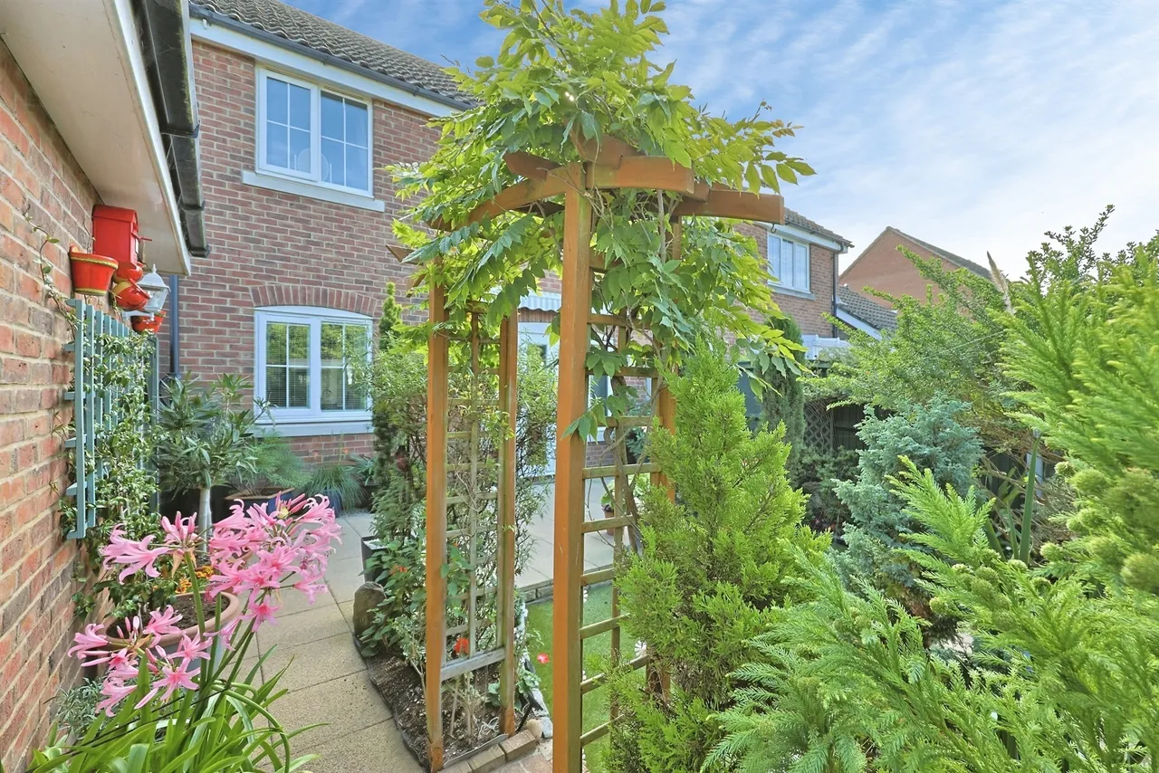 Oakleigh Drive, Swaffham, PE37, photo 24