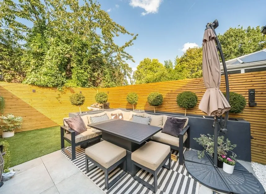 Oakmead Place, Colliers Wood, CR4, photo 4