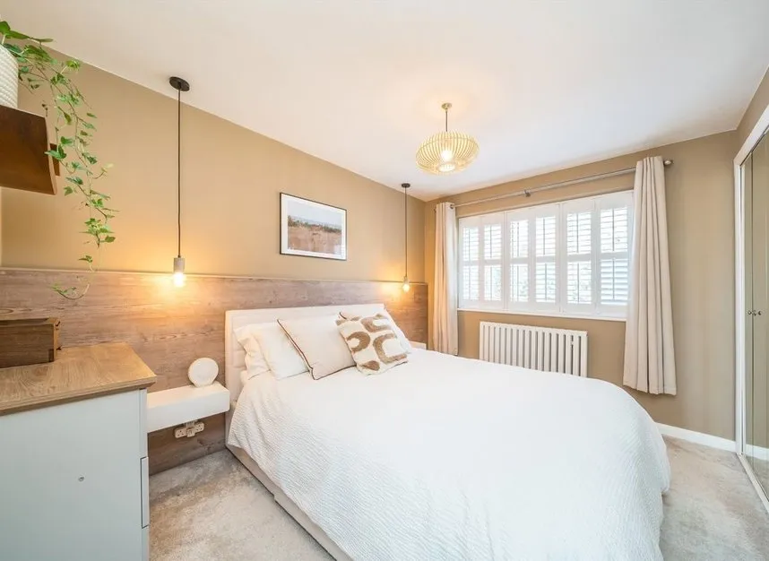 Oakmead Place, Colliers Wood, CR4, photo 7