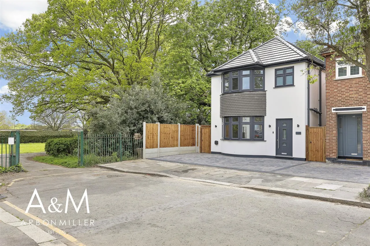 3 bed property for sale — Penrith Road, Hainault, Essex, Ilford, IG63DB