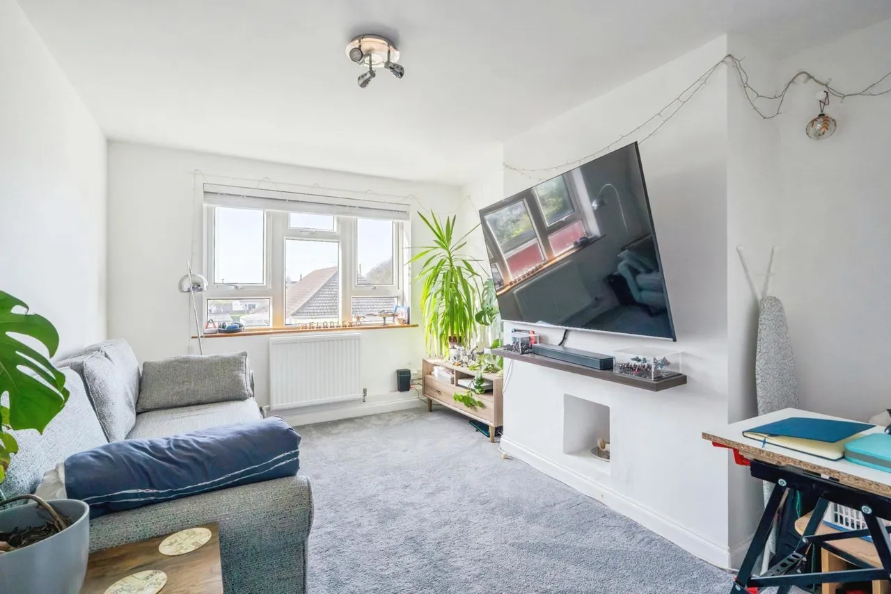 Boundstone Close, Lancing, BN15, photo 3