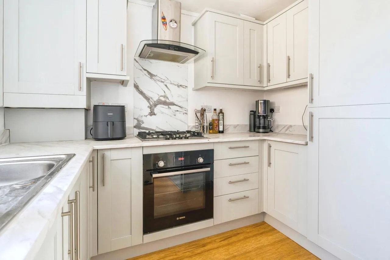 Boundstone Close, Lancing, BN15, photo 5
