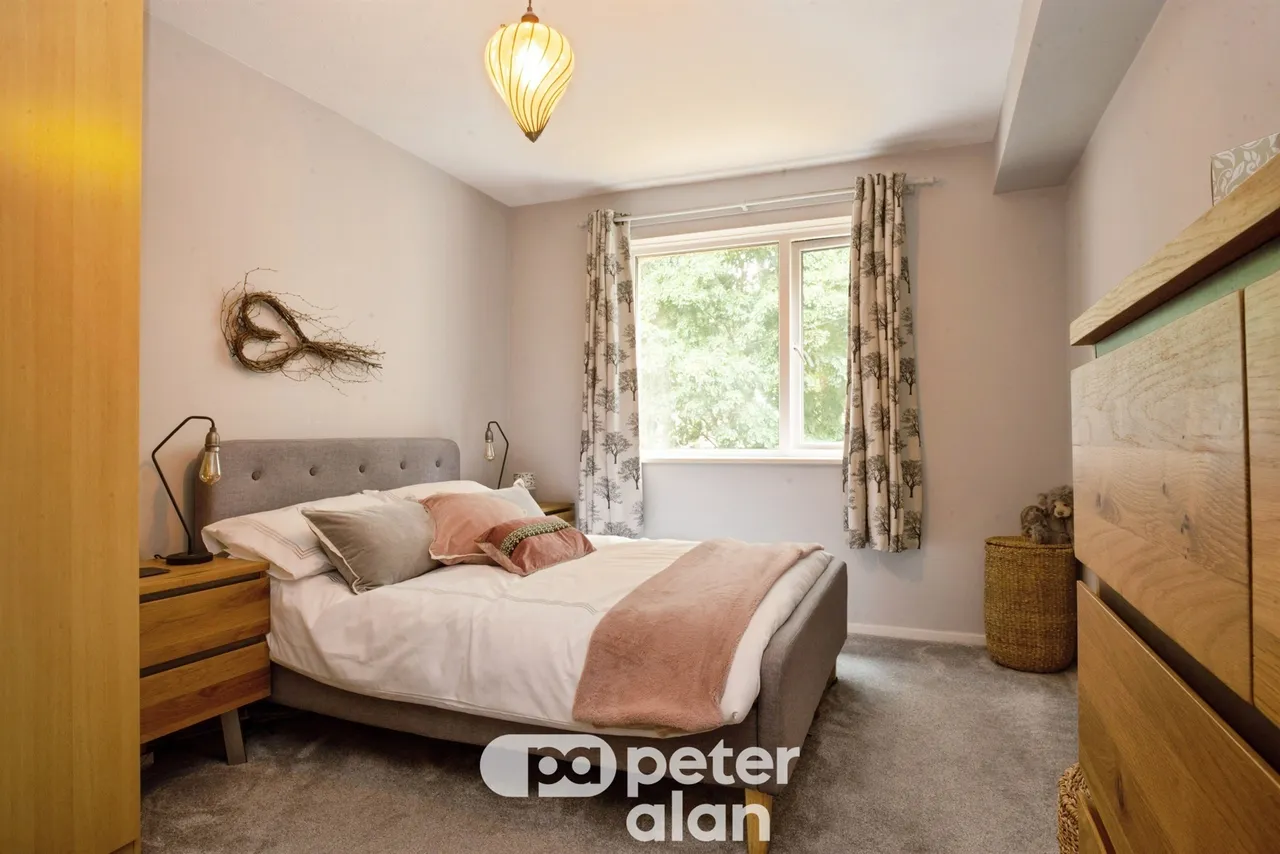 George Street, Pontypool, NP4, photo 8
