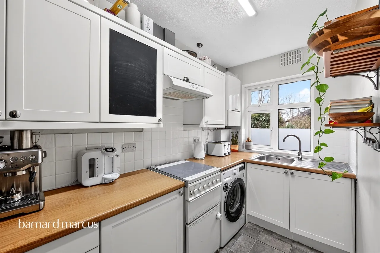 Marlborough Road, Feltham, TW13, photo 3