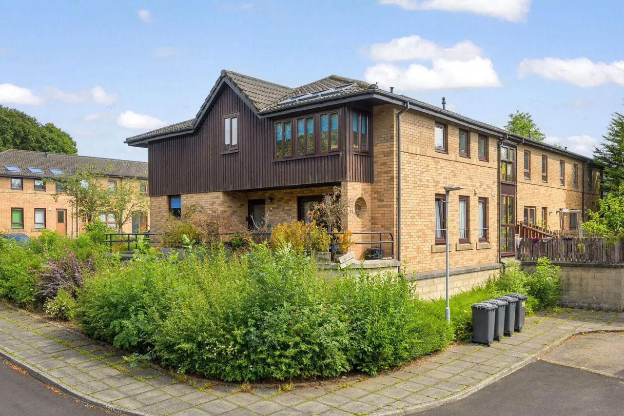 Hillcrest Avenue, Cumbernauld, G67 1ES, photo 21