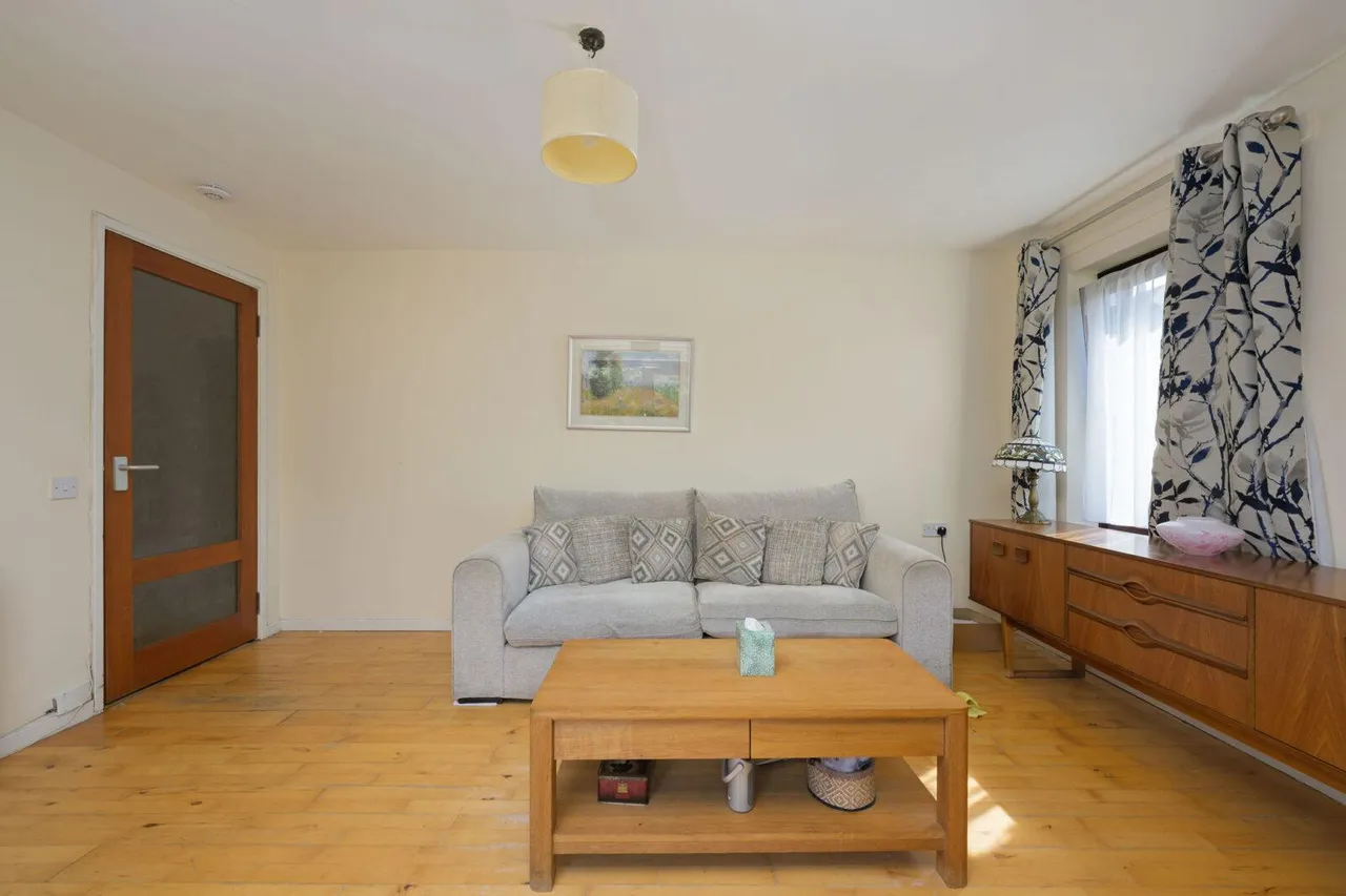 Hillcrest Avenue, Cumbernauld, G67 1ES, photo 6