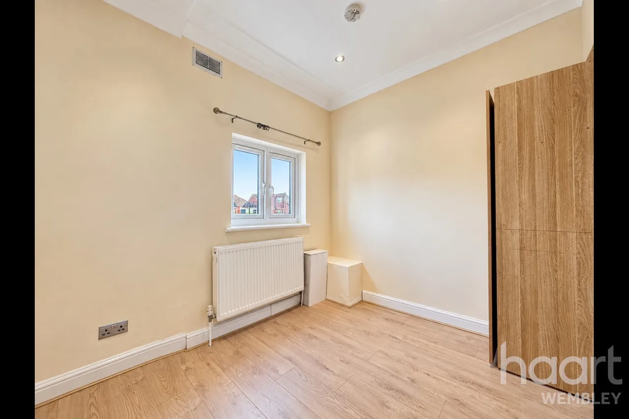 Waverley Avenue, HA9, photo 9