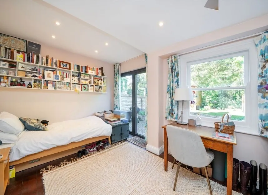 Freegrove Road, Hillmarton Conservation Area, N7, photo 6
