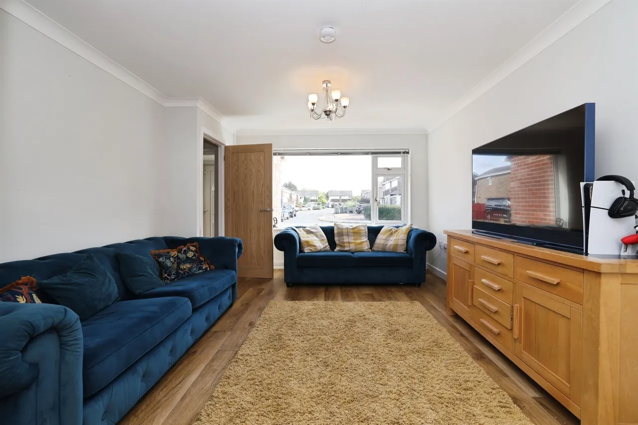 Heron Close, Calne, photo 2