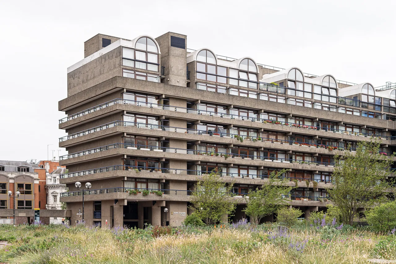 flat to rent — 51 John Trundle Court, Barbican, London