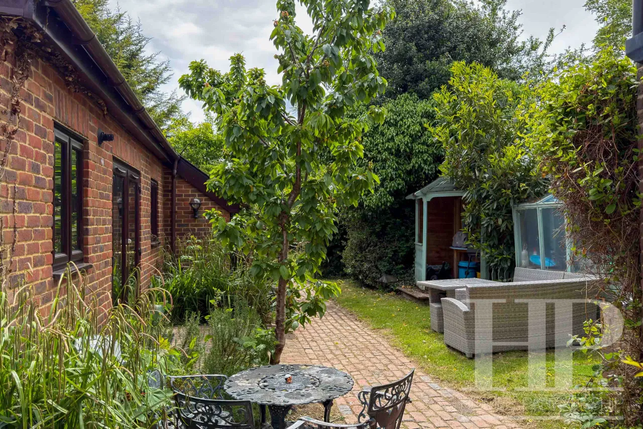 Ifield Road, Crawley, RH11, photo 5
