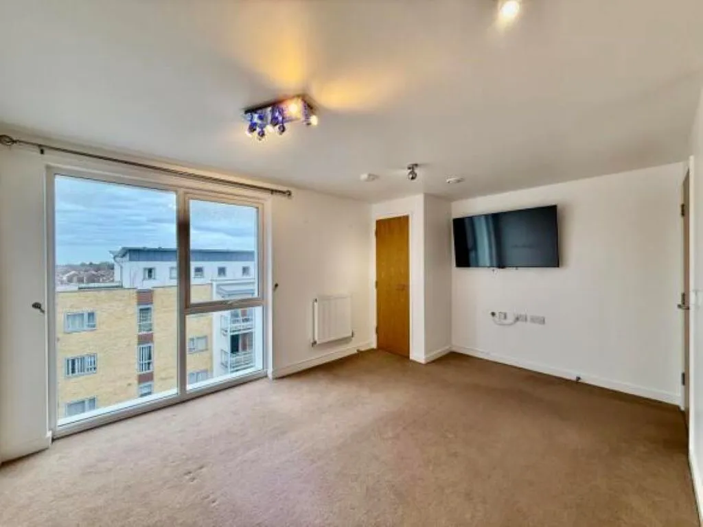 1 bed flat for sale — High Street, Cosham, Portsmouth
