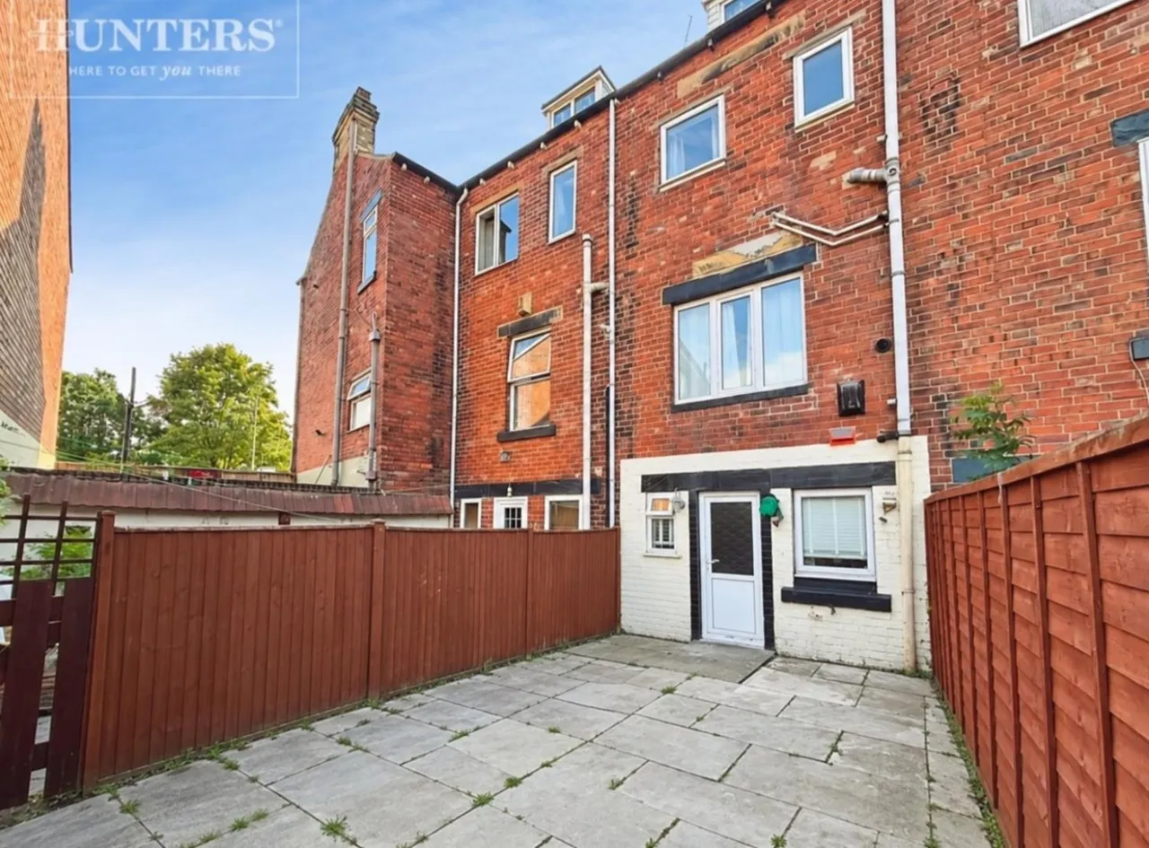 3 bed house for sale — Pitt Street West, Barnsley