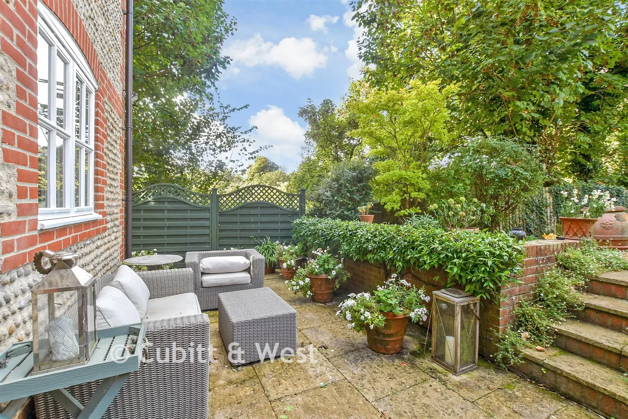 Mount Pleasant, Arundel, BN18, photo 17