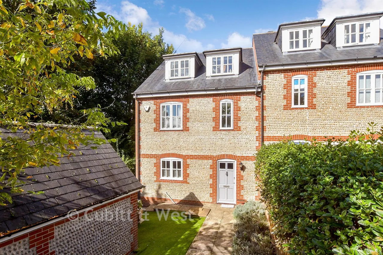 3 bed house for sale, Mount Pleasant, Arundel, BN18