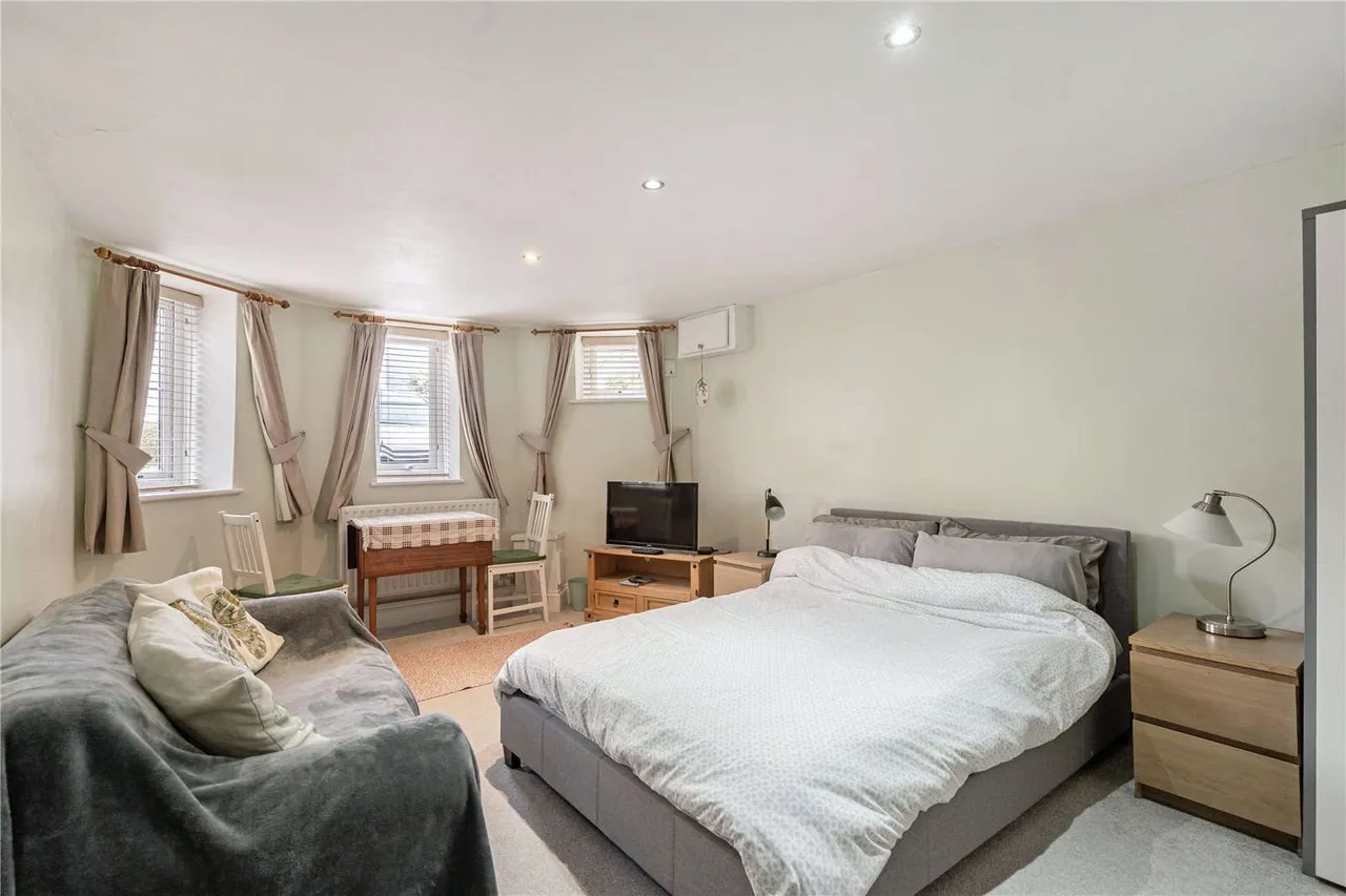 Ravenswood Road, Redland, BS6, photo 13