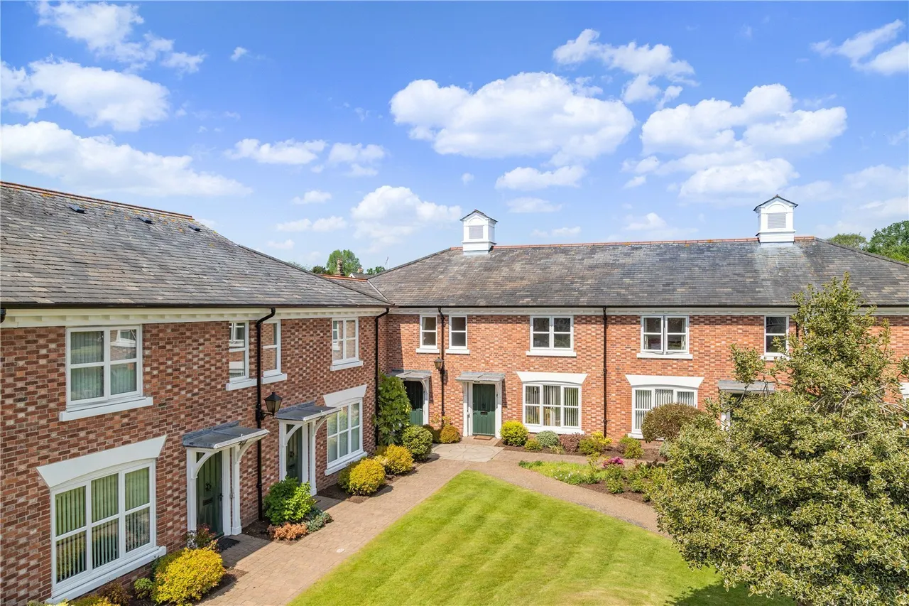 2 bed property for sale, Field Lane, Tattenhall, CH3