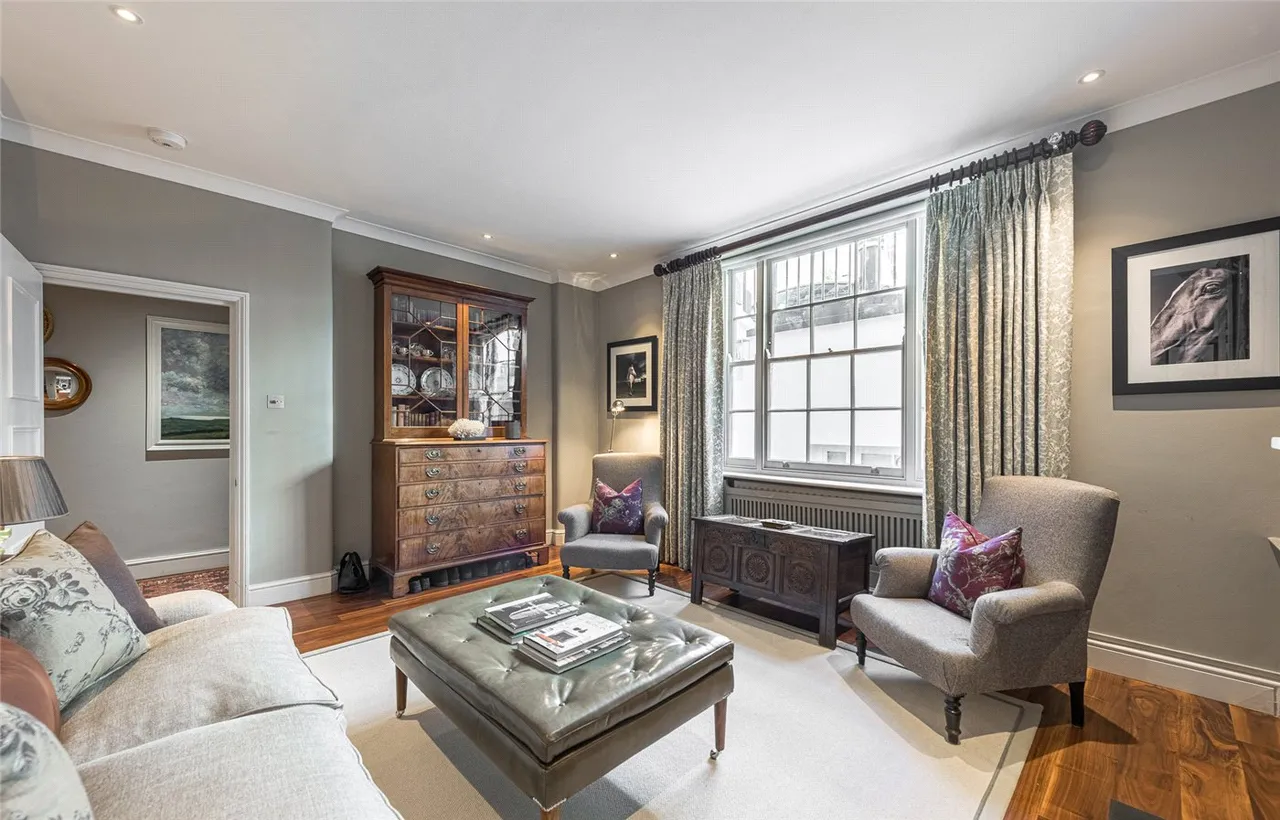 Winchester Street, London, SW1V, photo 7