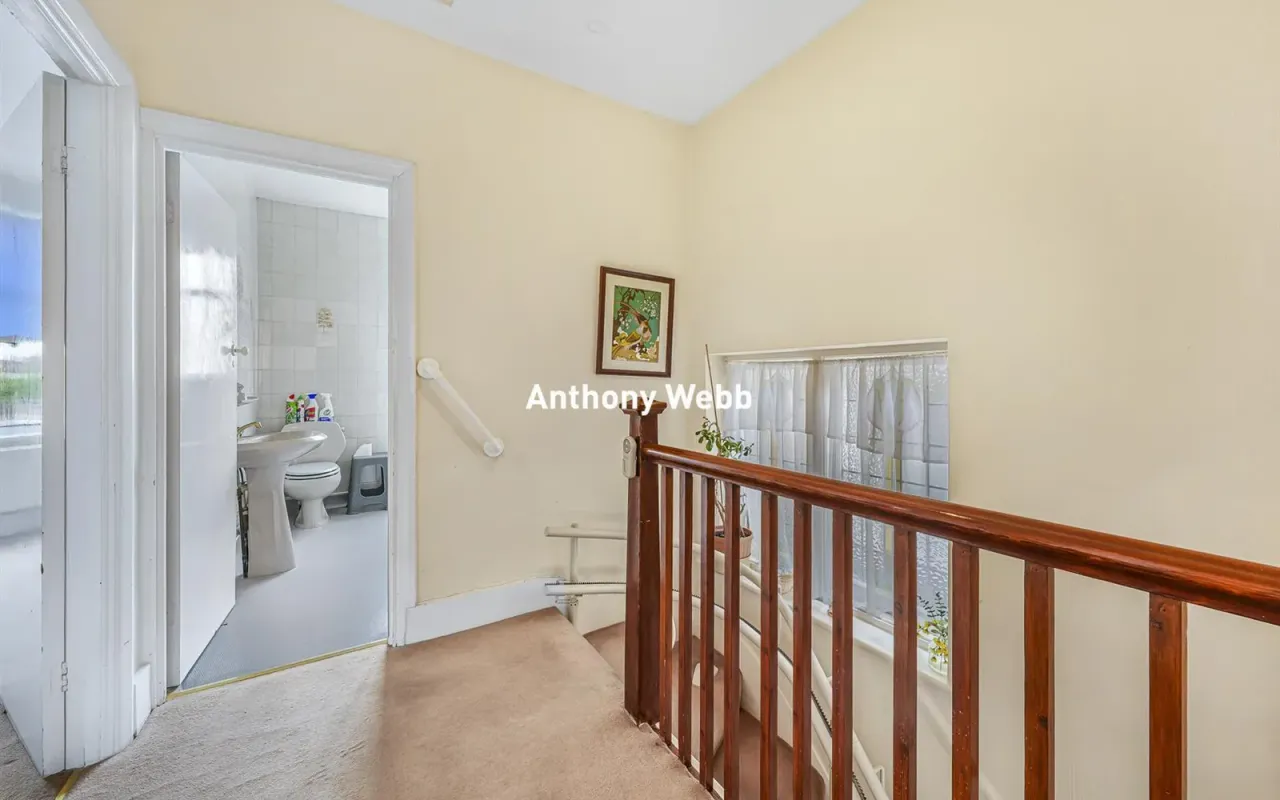 Hedge Lane, Palmers Green, N13, photo 10