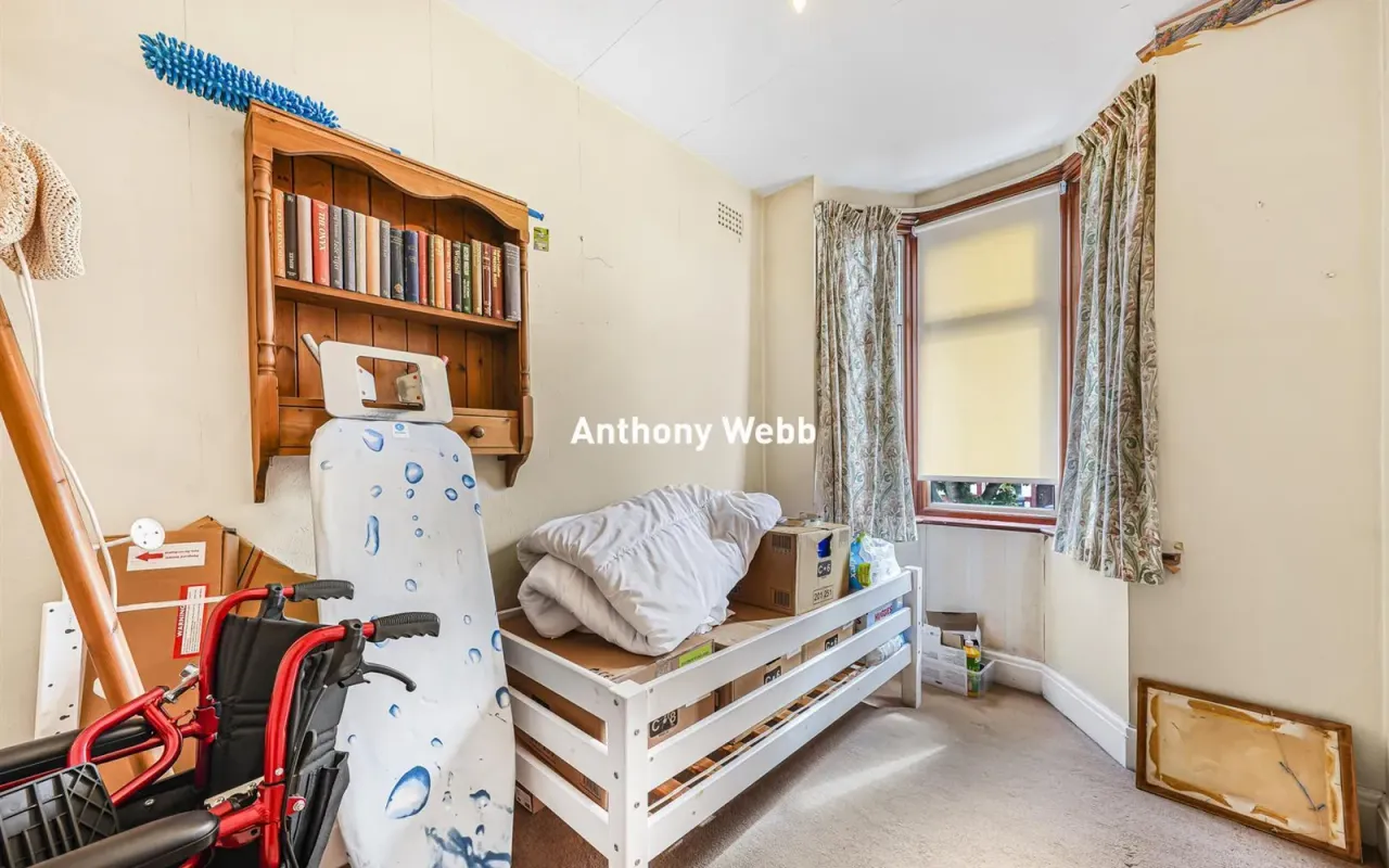 Hedge Lane, Palmers Green, N13, photo 14