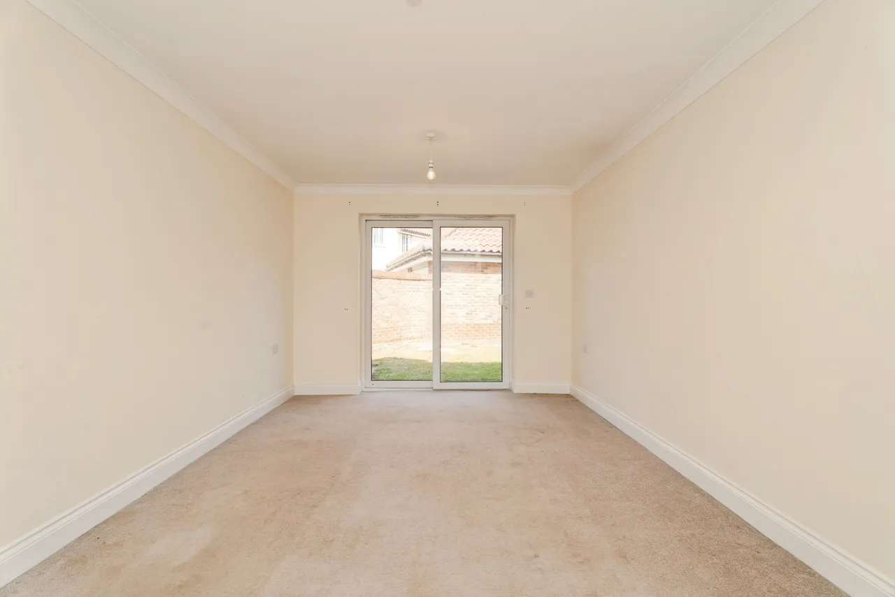Baxter Close, FAKENHAM, photo 8