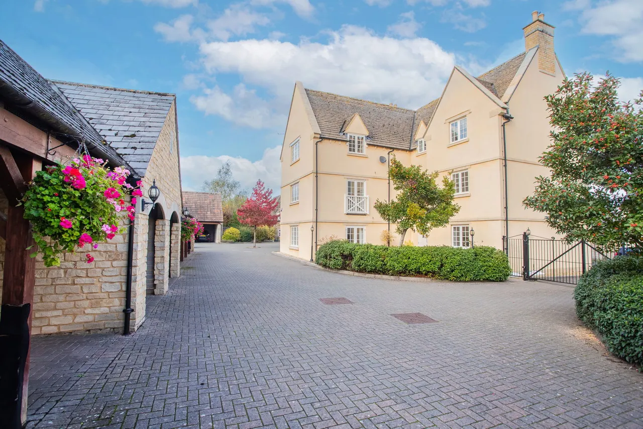 Prince Court, Tetbury, photo 23