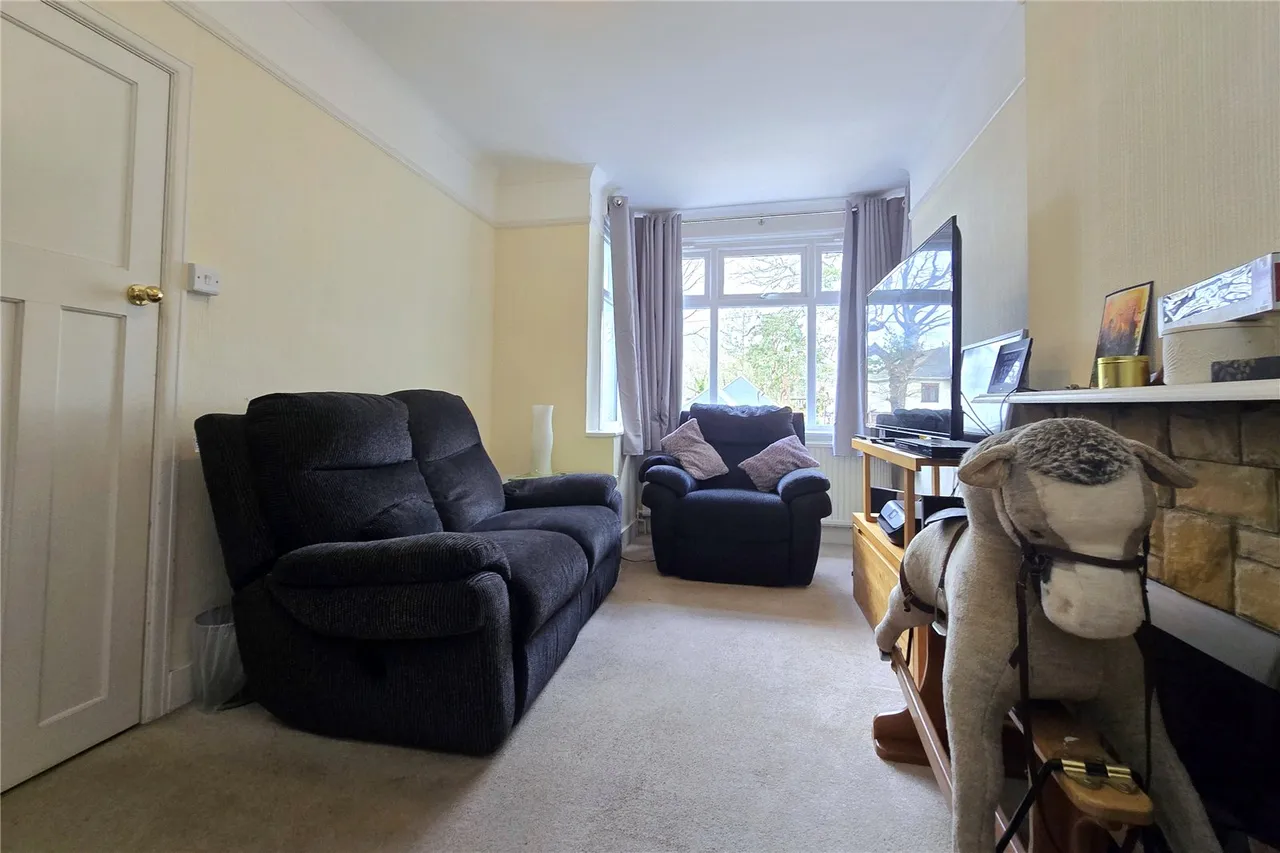 Hamesmoor Road, Mytchett, Surrey, GU16 6JB, photo 6
