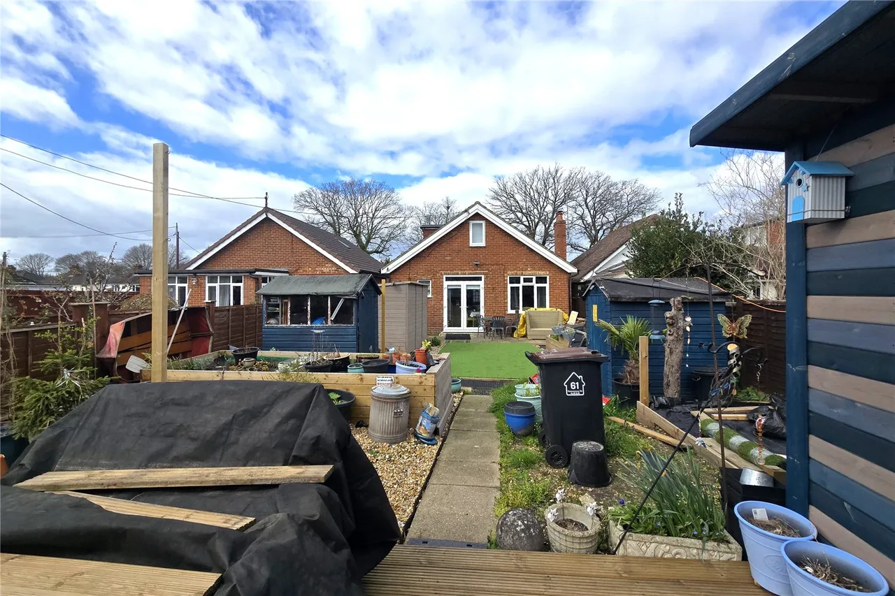 4 bed house for sale — Hamesmoor Road, Mytchett, Surrey, GU16 6JB