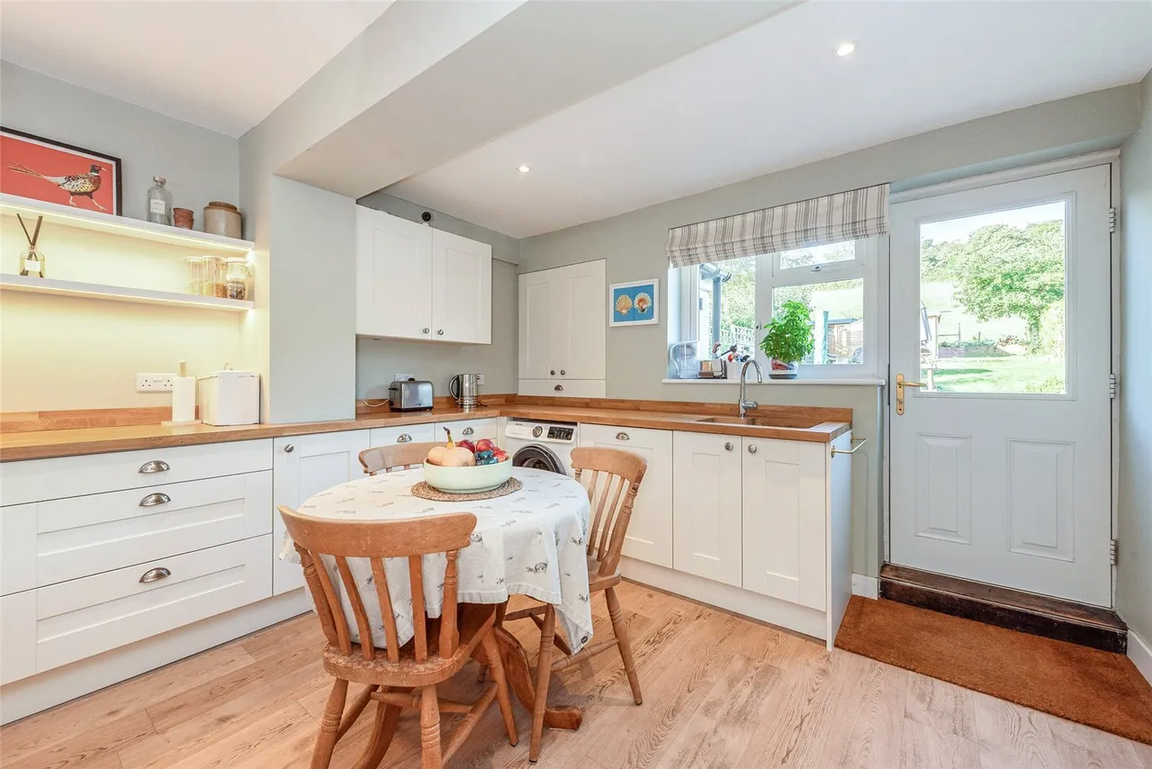 Charlton Road, Singleton, PO18, photo 4