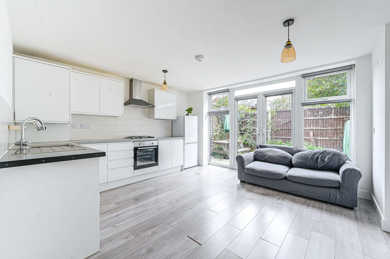 Ground Floor, 132 St Dunstans Road, London, photo 2
