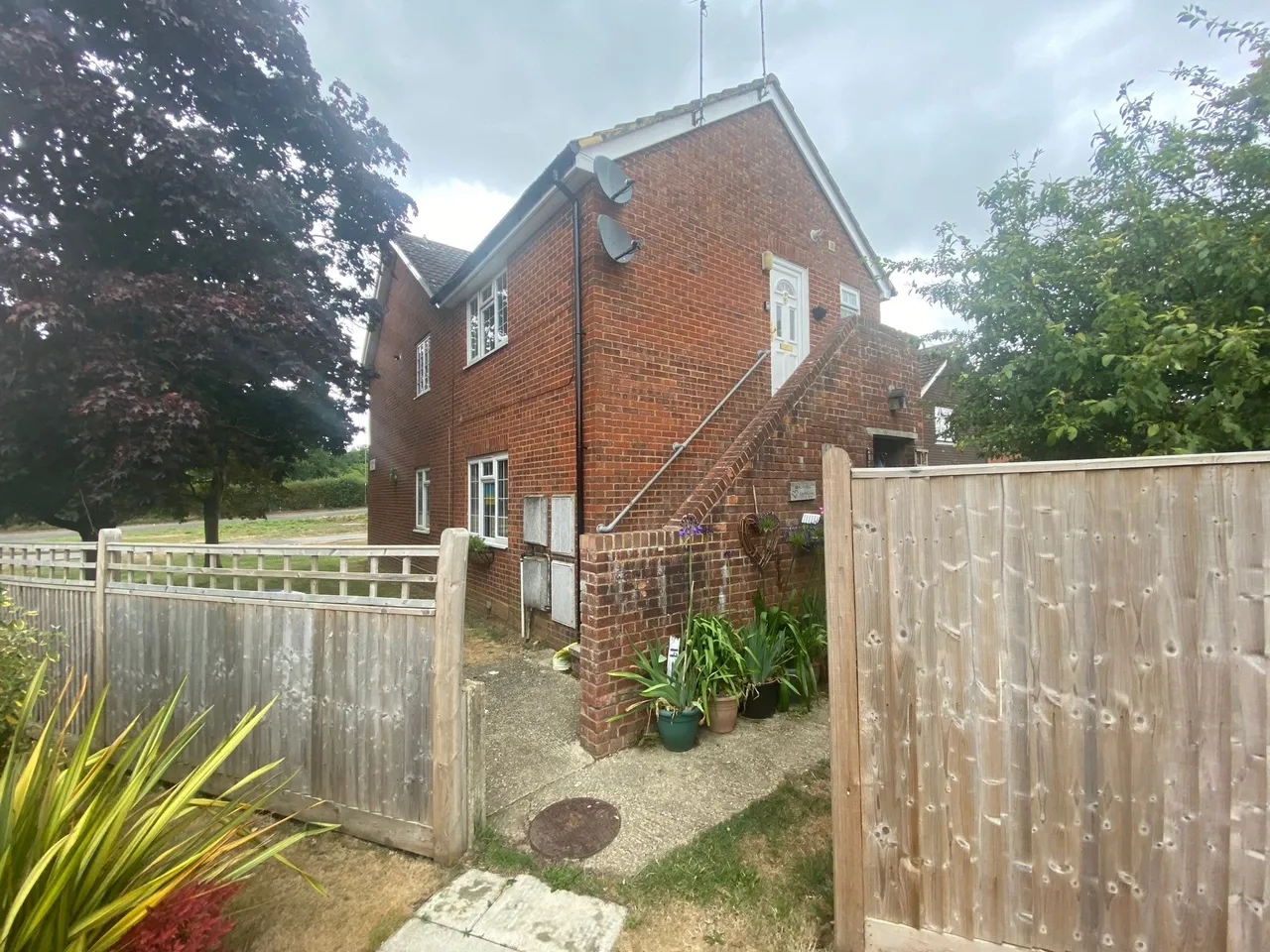 1 bed flat to rent, Elmbridge Road, Cranleigh, GU6