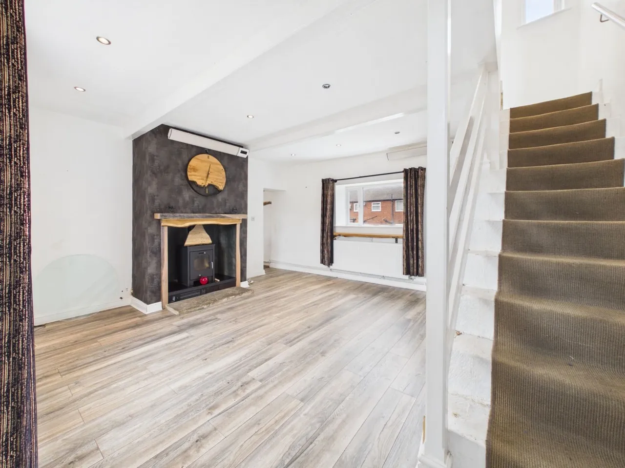 White Lee Road, Batley, WF17, photo 7
