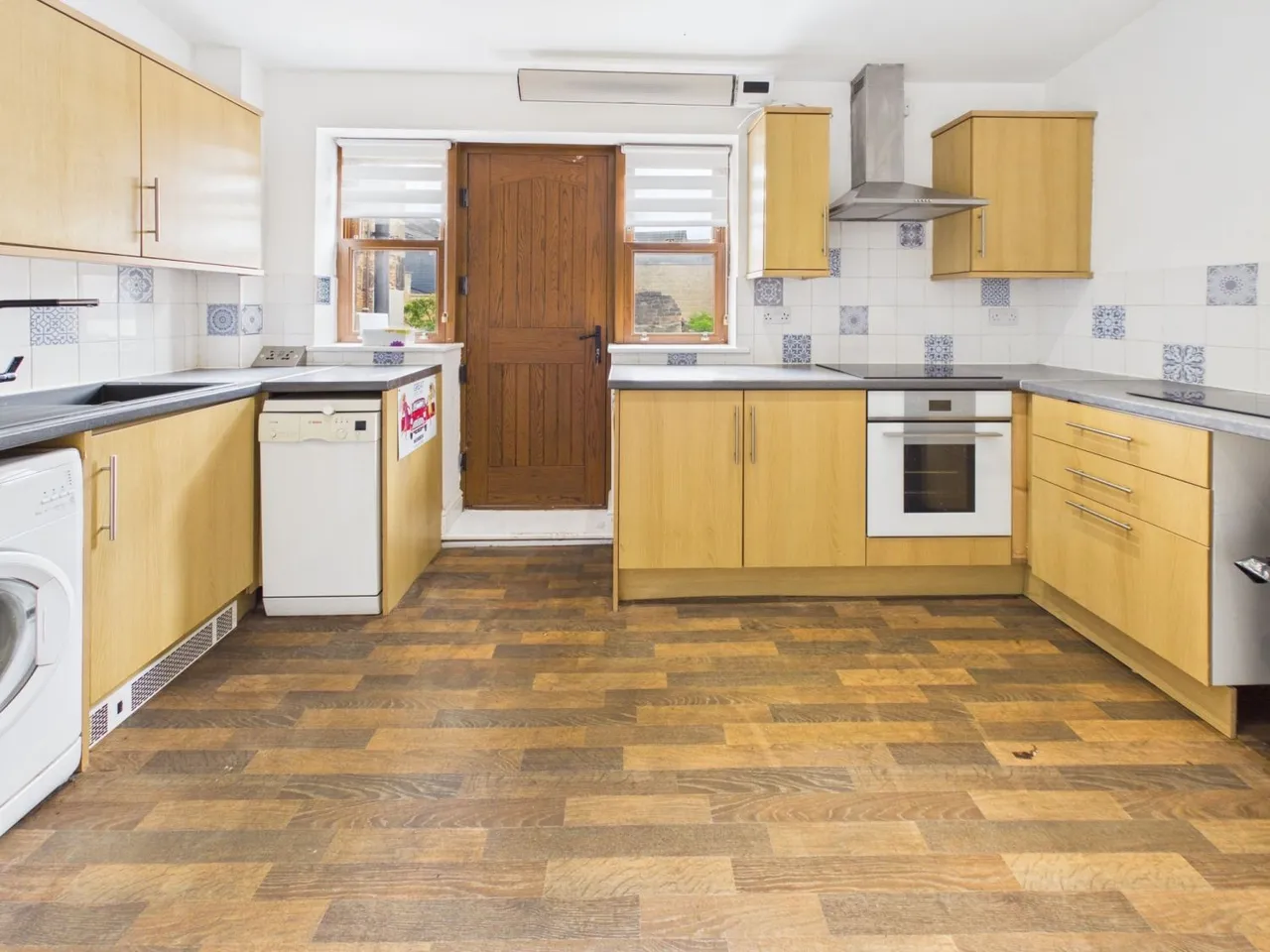 White Lee Road, Batley, WF17, photo 4