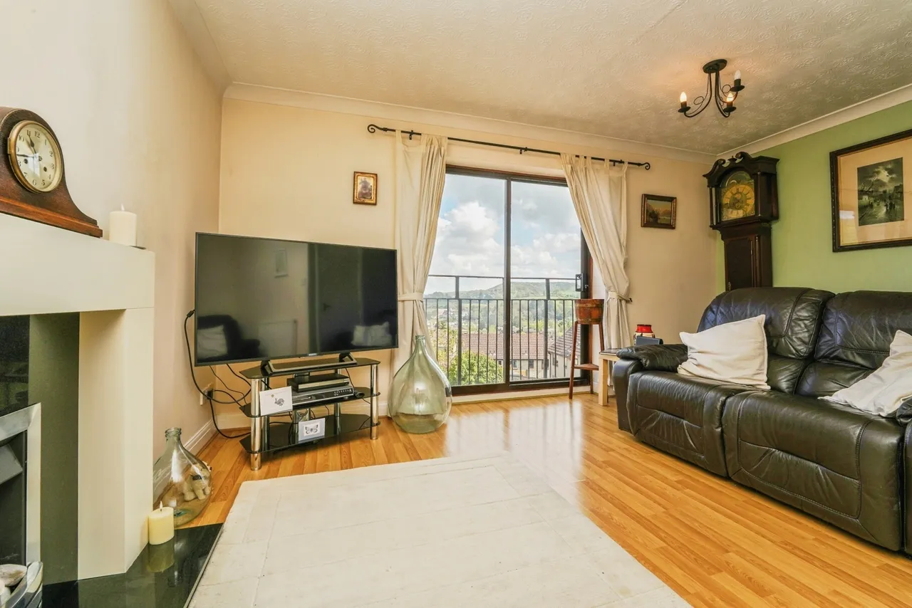Weavers Close, Dursley, GL11, photo 8