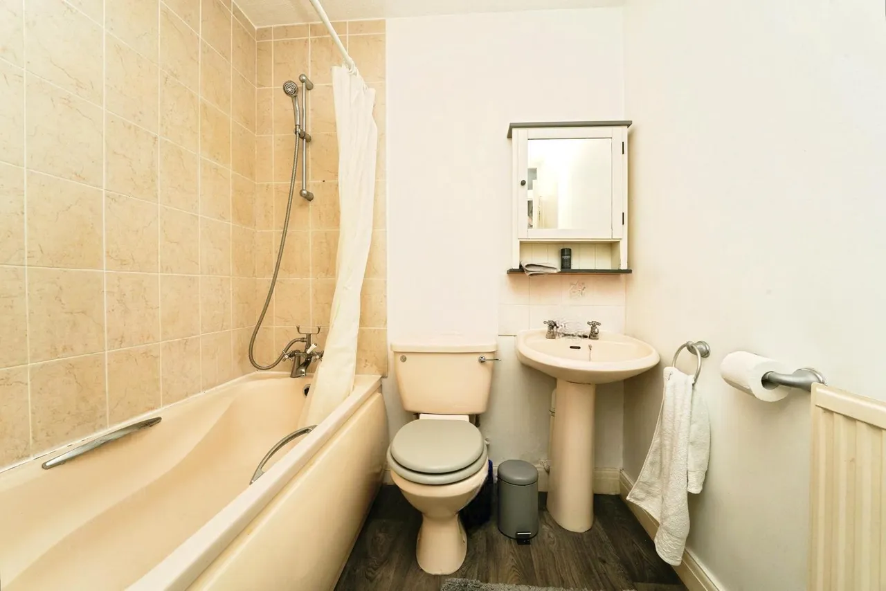 Weavers Close, Dursley, GL11, photo 16