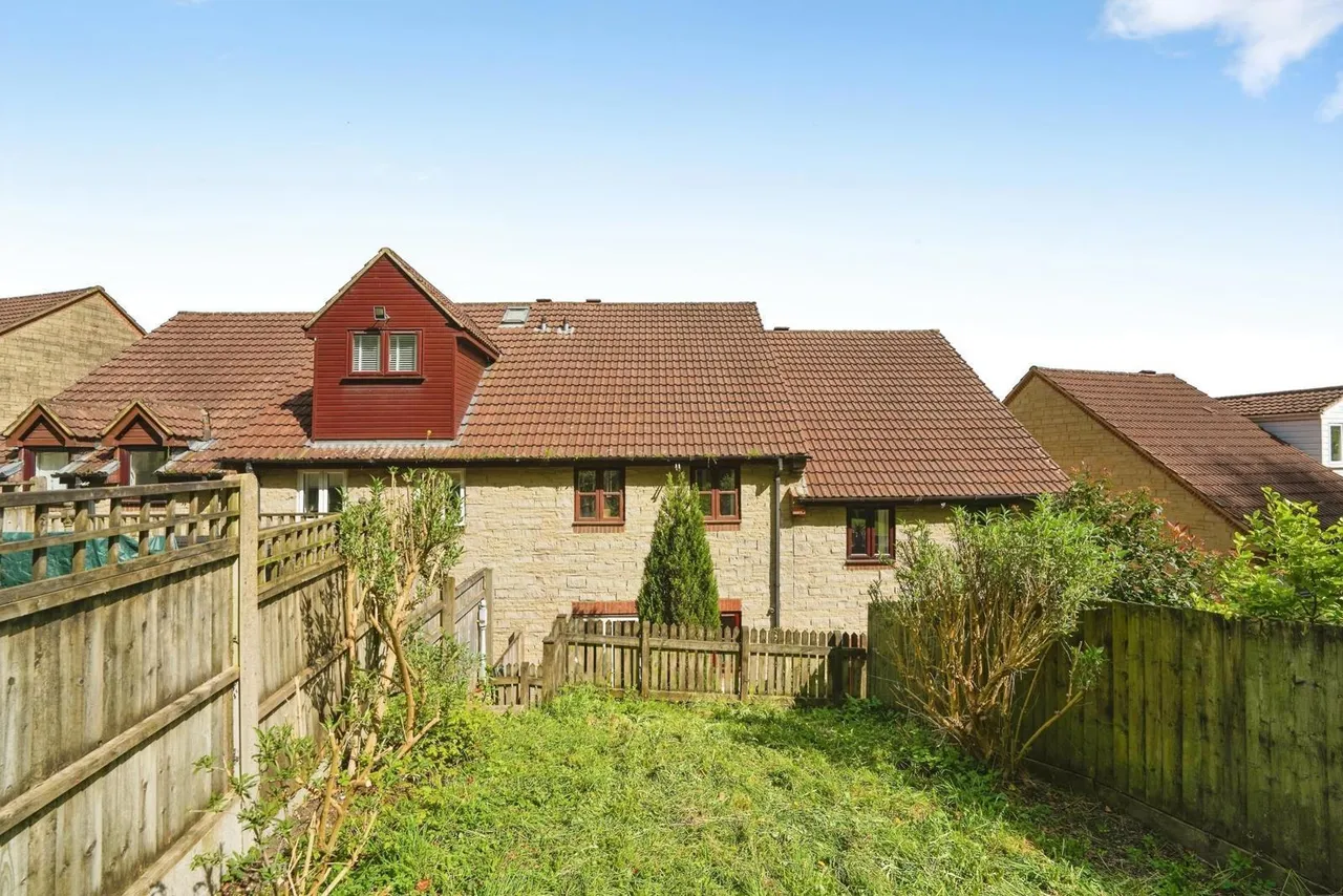 Weavers Close, Dursley, GL11, photo 6