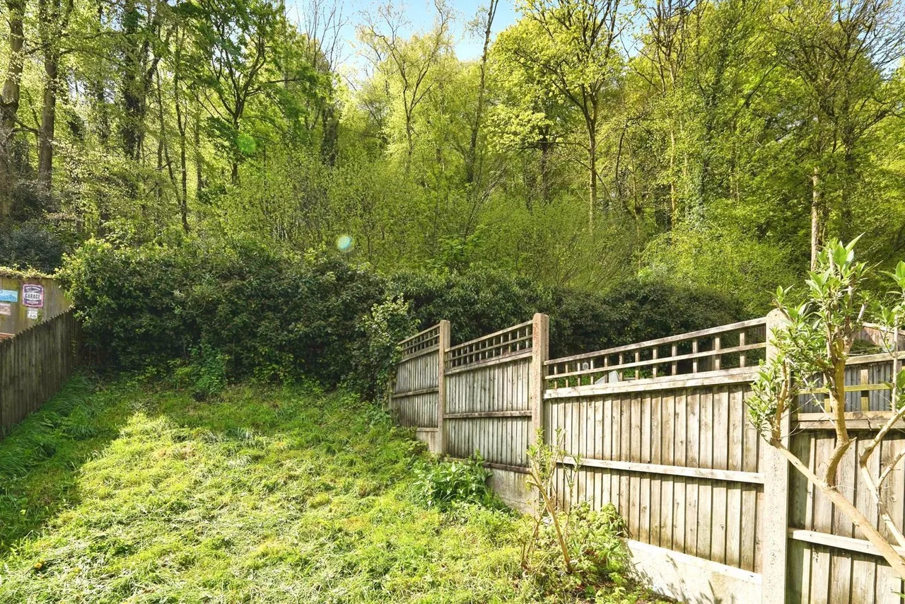 Weavers Close, Dursley, GL11, photo 13