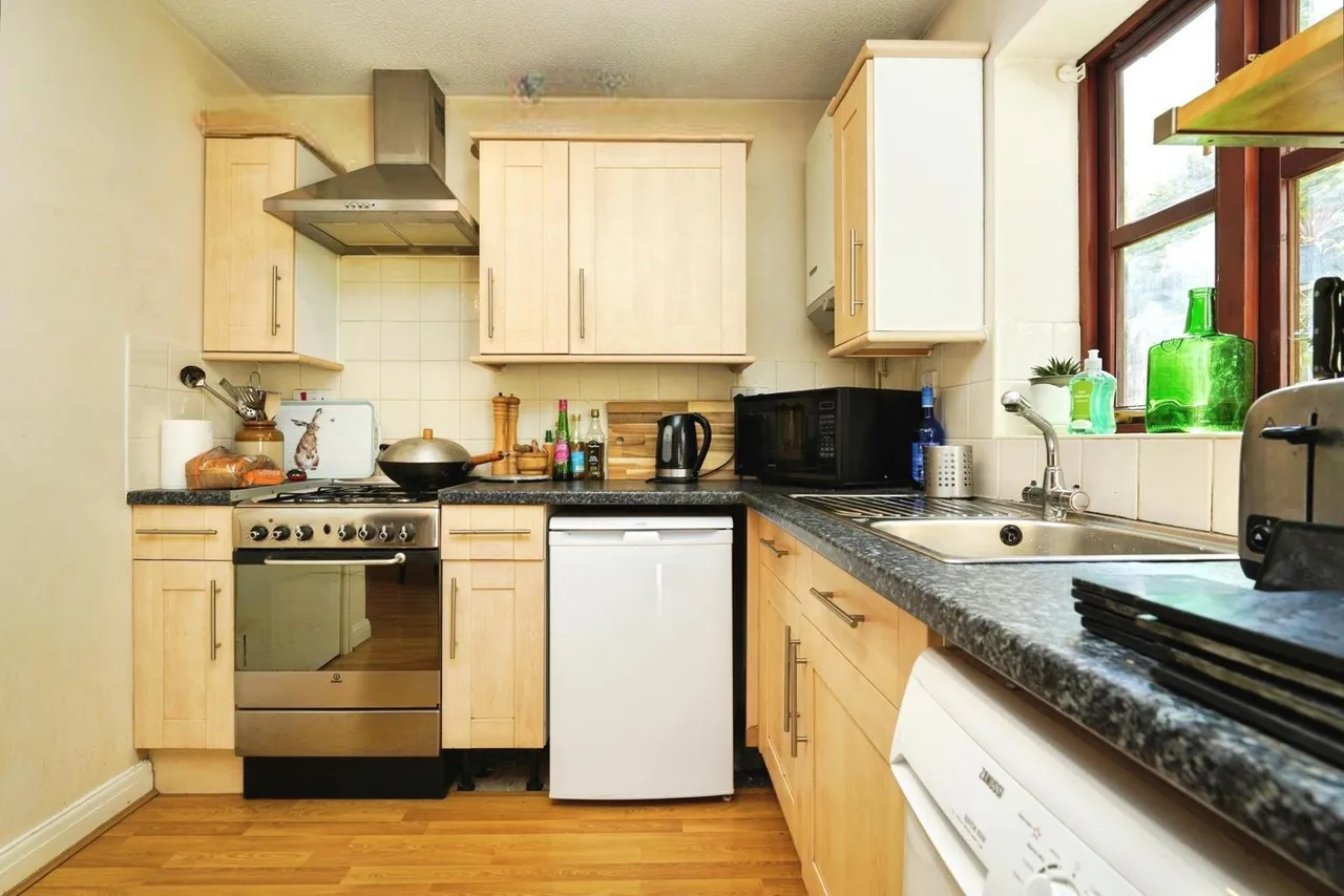 Weavers Close, Dursley, GL11, photo 4