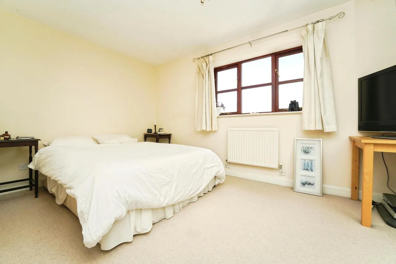 Weavers Close, Dursley, GL11, photo 10