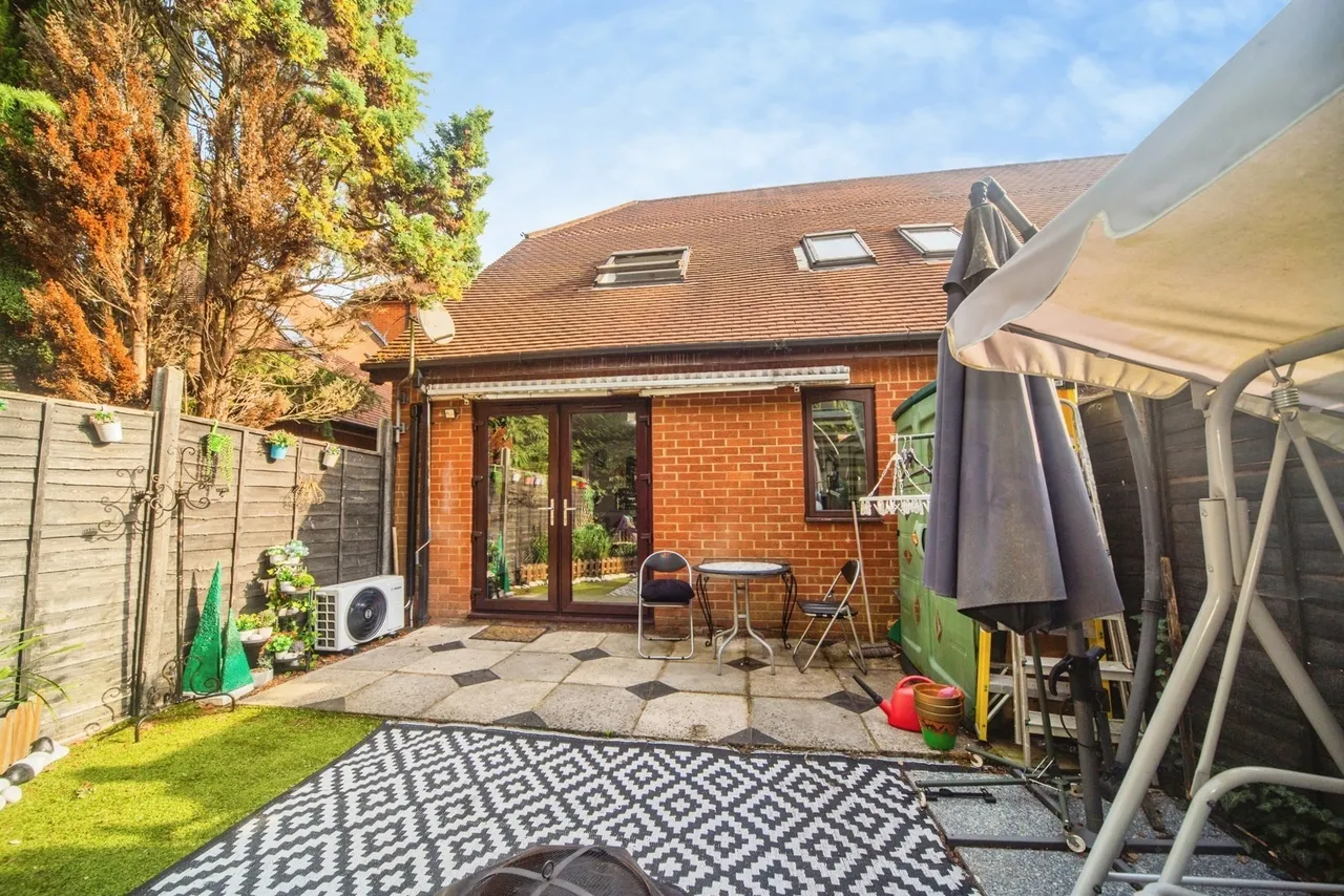 Bassett Crescent West, Southampton, SO16, photo 15