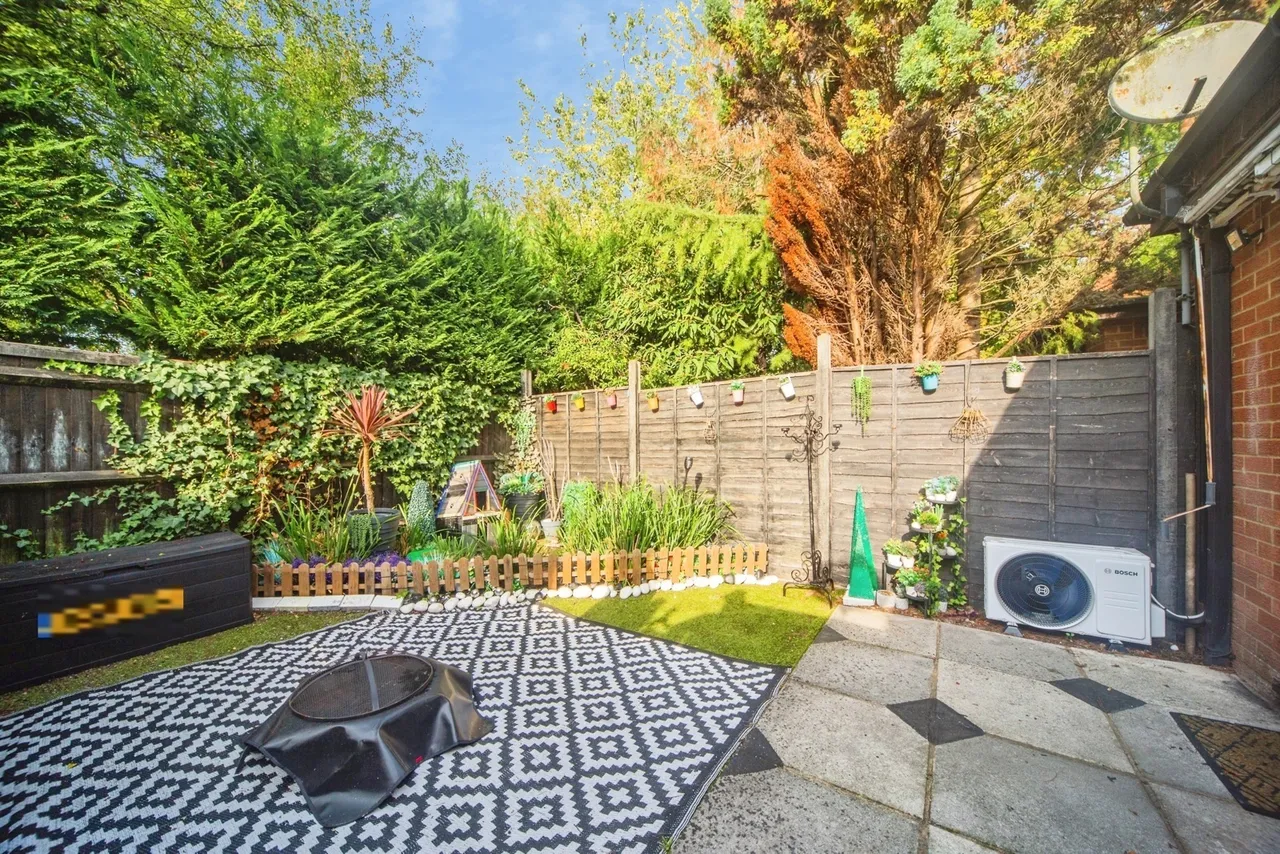 Bassett Crescent West, Southampton, SO16, photo 5