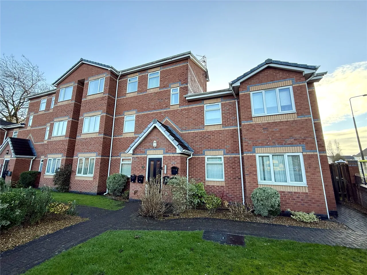 Queens Drive, Stoneycroft, L13, photo 17