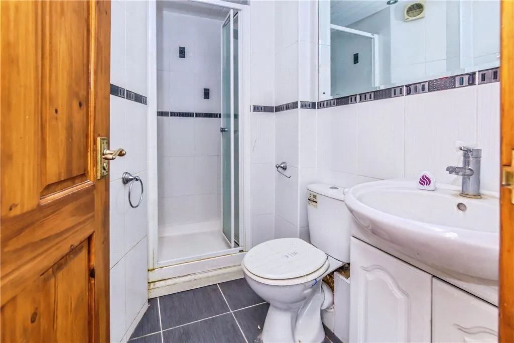 Croft Road, London, SW16, photo 9