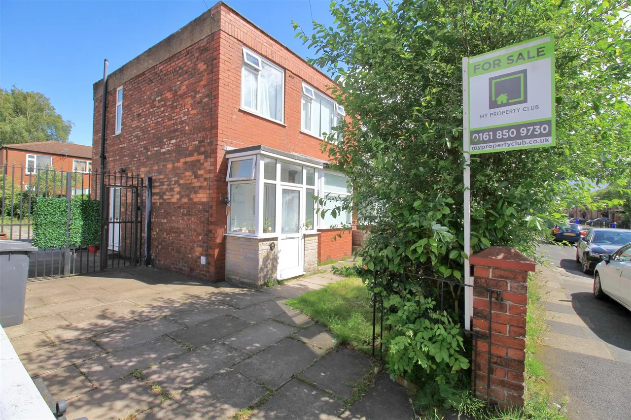 Bentley Road, Denton, photo 17