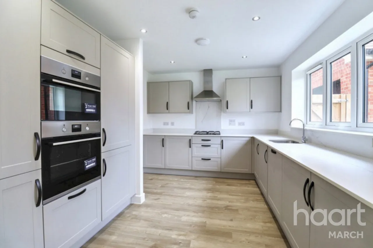 Primrose Grove, Wimblington, PE15, photo 3