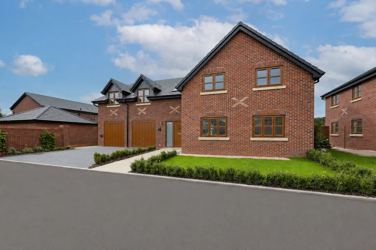 property for sale, Preston Road, Chorley