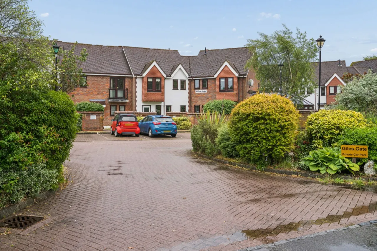 Giles Gate, Prestwood, HP16, photo 16